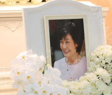 พิธีสวดอภิธรรม "คุณแม่งามทิพย์ ฉัตรบริรักษ์" คืนที่สาม