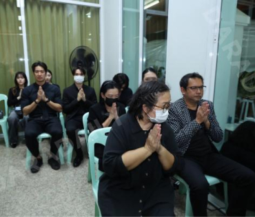 พิธีสวดอภิธรรม "คุณแม่งามทิพย์ ฉัตรบริรักษ์" คืนที่สาม