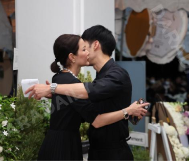 พิธีสวดอภิธรรม "คุณแม่งามทิพย์ ฉัตรบริรักษ์" คืนที่สาม
