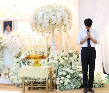 พิธีสวดอภิธรรม "คุณแม่งามทิพย์ ฉัตรบริรักษ์" คืนที่ห้า
