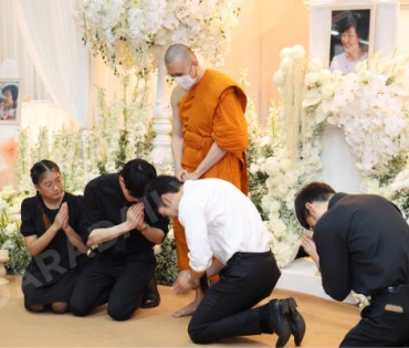 พิธีสวดอภิธรรม "คุณแม่งามทิพย์ ฉัตรบริรักษ์" คืนที่ห้า
