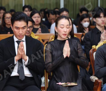 พิธีสวดอภิธรรม "คุณแม่งามทิพย์ ฉัตรบริรักษ์" คืนที่หก