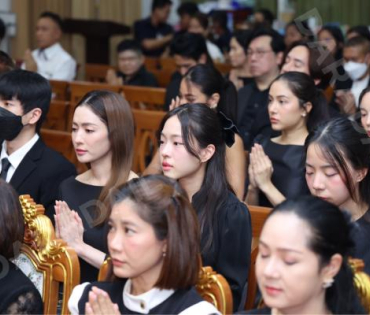 พิธีสวดอภิธรรม "คุณแม่งามทิพย์ ฉัตรบริรักษ์" คืนที่หก