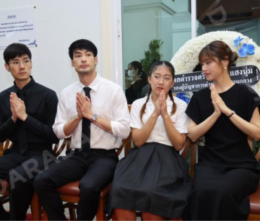 พิธีสวดอภิธรรม "คุณแม่งามทิพย์ ฉัตรบริรักษ์" คืนที่หก