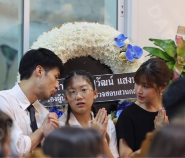 พิธีสวดอภิธรรม "คุณแม่งามทิพย์ ฉัตรบริรักษ์" คืนที่หก