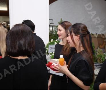 พิธีสวดอภิธรรม "คุณแม่งามทิพย์ ฉัตรบริรักษ์" คืนที่หก