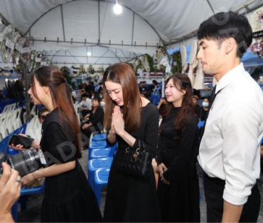 พิธีสวดอภิธรรม "คุณแม่งามทิพย์ ฉัตรบริรักษ์" คืนที่หก