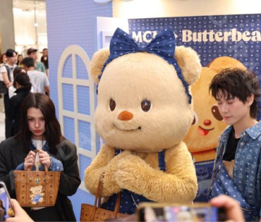  MCM x ButterBear พบ "น้องเนย (ButterBear), เบ็คกี้-รีเบคก้า,แจ็คกี้-จักริน"