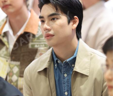 งาน "หน้านิ่งอาสา  สภากาชาดไทย"  ถกลเกียรติ วีรวรรณ พร้อมด้วย เดช บุนนาค