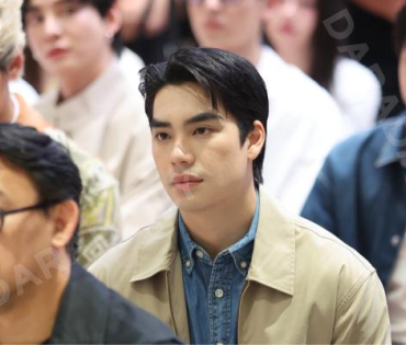 งาน "หน้านิ่งอาสา  สภากาชาดไทย"  ถกลเกียรติ วีรวรรณ พร้อมด้วย เดช บุนนาค