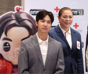 งาน "หน้านิ่งอาสา  สภากาชาดไทย"  ถกลเกียรติ วีรวรรณ พร้อมด้วย เดช บุนนาค