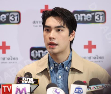 งาน "หน้านิ่งอาสา  สภากาชาดไทย"  ถกลเกียรติ วีรวรรณ พร้อมด้วย เดช บุนนาค