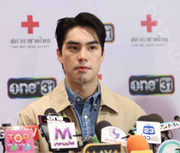 งาน "หน้านิ่งอาสา  สภากาชาดไทย"  ถกลเกียรติ วีรวรรณ พร้อมด้วย เดช บุนนาค