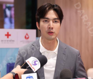 งาน "หน้านิ่งอาสา  สภากาชาดไทย"  ถกลเกียรติ วีรวรรณ พร้อมด้วย เดช บุนนาค