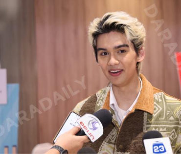 งาน "หน้านิ่งอาสา  สภากาชาดไทย"  ถกลเกียรติ วีรวรรณ พร้อมด้วย เดช บุนนาค