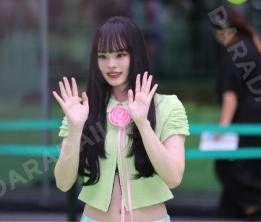 งาน AIS 5G GREEN CITIZEN นำโดย "บิวกิน-พีพี"