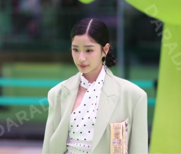 งาน AIS 5G GREEN CITIZEN นำโดย "บิวกิน-พีพี"