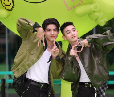 งาน AIS 5G GREEN CITIZEN นำโดย "บิวกิน-พีพี"