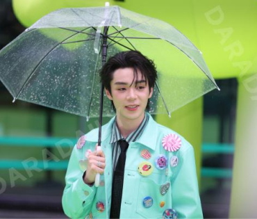 งาน AIS 5G GREEN CITIZEN นำโดย "บิวกิน-พีพี"