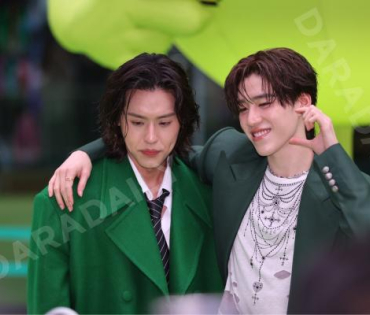 งาน AIS 5G GREEN CITIZEN นำโดย "บิวกิน-พีพี"