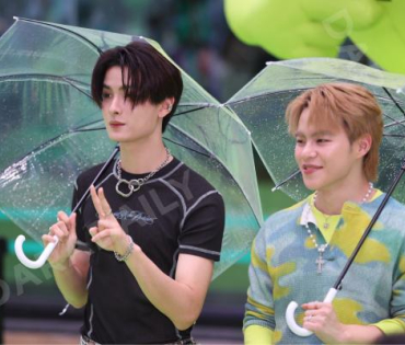 งาน AIS 5G GREEN CITIZEN นำโดย "บิวกิน-พีพี"