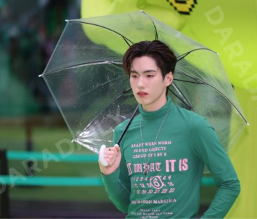 งาน AIS 5G GREEN CITIZEN นำโดย "บิวกิน-พีพี"