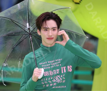 งาน AIS 5G GREEN CITIZEN นำโดย "บิวกิน-พีพี"
