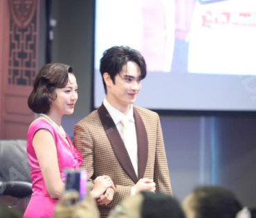 " แสนรัก Fin Meeting" นำทีมโดย กองทัพ พีค, พีพี ปุญญ์ปรีดี