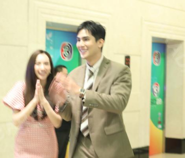 " แสนรัก Fin Meeting" นำทีมโดย กองทัพ พีค, พีพี ปุญญ์ปรีดี
