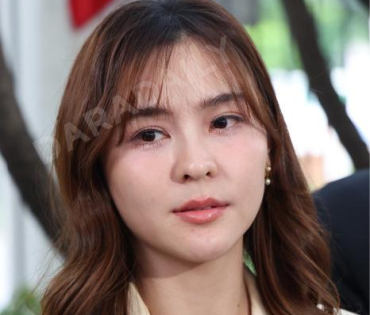 "ออม สุชาร์" และคู่กรณี นัดไกล่เกลี่ย ณ ศาลแพ่งพระโขนง 