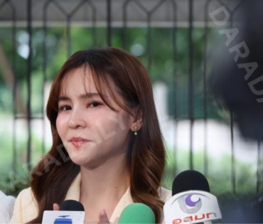 "ออม สุชาร์" และคู่กรณี นัดไกล่เกลี่ย ณ ศาลแพ่งพระโขนง 