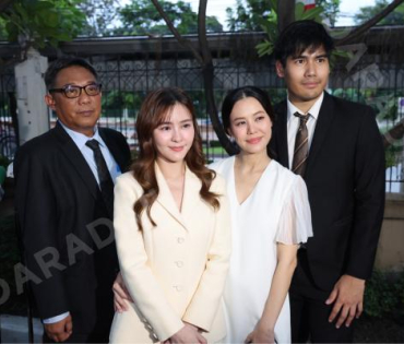 "ออม สุชาร์" และคู่กรณี นัดไกล่เกลี่ย ณ ศาลแพ่งพระโขนง 