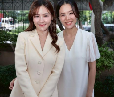 "ออม สุชาร์" และคู่กรณี นัดไกล่เกลี่ย ณ ศาลแพ่งพระโขนง 