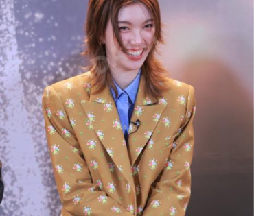 ภาพบรรยากาศซีรีส์ "เพียงเธอ Only You & รักสุดท้าย My Safe Zone" พบ "หลิงหลิง คอง" และ "ออม กรณ์นภัส"