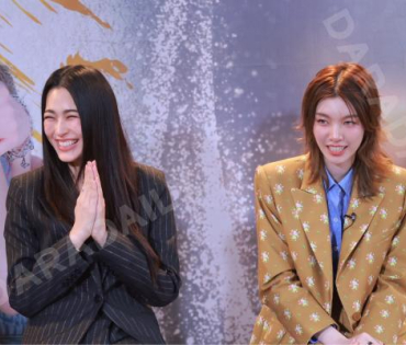 ภาพบรรยากาศซีรีส์ "เพียงเธอ Only You & รักสุดท้าย My Safe Zone" พบ "หลิงหลิง คอง" และ "ออม กรณ์นภัส"