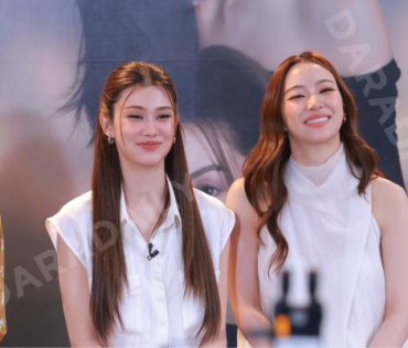 ภาพบรรยากาศซีรีส์ "เพียงเธอ Only You & รักสุดท้าย My Safe Zone" พบ "หลิงหลิง คอง" และ "ออม กรณ์นภัส"