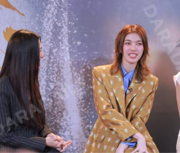 ภาพบรรยากาศซีรีส์ "เพียงเธอ Only You & รักสุดท้าย My Safe Zone" พบ "หลิงหลิง คอง" และ "ออม กรณ์นภัส"
