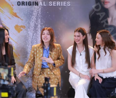 ภาพบรรยากาศซีรีส์ "เพียงเธอ Only You & รักสุดท้าย My Safe Zone" พบ "หลิงหลิง คอง" และ "ออม กรณ์นภัส"
