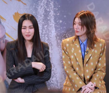 ภาพบรรยากาศซีรีส์ "เพียงเธอ Only You & รักสุดท้าย My Safe Zone" พบ "หลิงหลิง คอง" และ "ออม กรณ์นภัส"