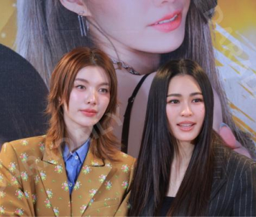 ภาพบรรยากาศซีรีส์ "เพียงเธอ Only You & รักสุดท้าย My Safe Zone" พบ "หลิงหลิง คอง" และ "ออม กรณ์นภัส"