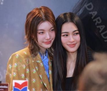ภาพบรรยากาศซีรีส์ "เพียงเธอ Only You & รักสุดท้าย My Safe Zone" พบ "หลิงหลิง คอง" และ "ออม กรณ์นภัส"