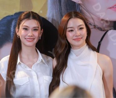 ภาพบรรยากาศซีรีส์ "เพียงเธอ Only You & รักสุดท้าย My Safe Zone" พบ "หลิงหลิง คอง" และ "ออม กรณ์นภัส"