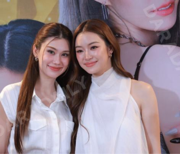 ภาพบรรยากาศซีรีส์ "เพียงเธอ Only You & รักสุดท้าย My Safe Zone" พบ "หลิงหลิง คอง" และ "ออม กรณ์นภัส"