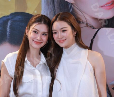ภาพบรรยากาศซีรีส์ "เพียงเธอ Only You & รักสุดท้าย My Safe Zone" พบ "หลิงหลิง คอง" และ "ออม กรณ์นภัส"