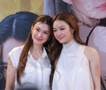 ภาพบรรยากาศซีรีส์ "เพียงเธอ Only You & รักสุดท้าย My Safe Zone" พบ "หลิงหลิง คอง" และ "ออม กรณ์นภัส"