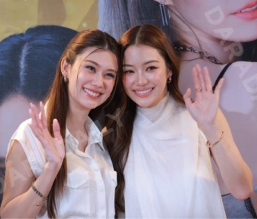 ภาพบรรยากาศซีรีส์ "เพียงเธอ Only You & รักสุดท้าย My Safe Zone" พบ "หลิงหลิง คอง" และ "ออม กรณ์นภัส"