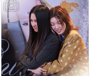 ภาพบรรยากาศซีรีส์ "เพียงเธอ Only You & รักสุดท้าย My Safe Zone" พบ "หลิงหลิง คอง" และ "ออม กรณ์นภัส"