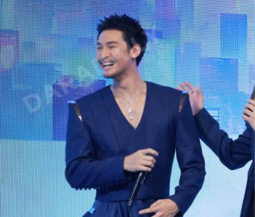 งาน "KING POWER 36th ANNIVERSARY" พบ "เจฟ ซาเตอร์, อาโป ณัฐวิญญ์"