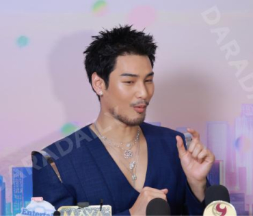 งาน "KING POWER 36th ANNIVERSARY" พบ "เจฟ ซาเตอร์, อาโป ณัฐวิญญ์"