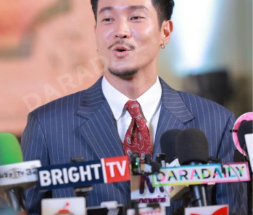 ภาพยนตร์รอบปฐมทัศน์"เสือ" นำทีมโดย "เวียร์ ศุกลวัฒน์, มาริโอ้ เมาเร่อ ,เป้ อารักษ์, โตโน่ ภาคิน"